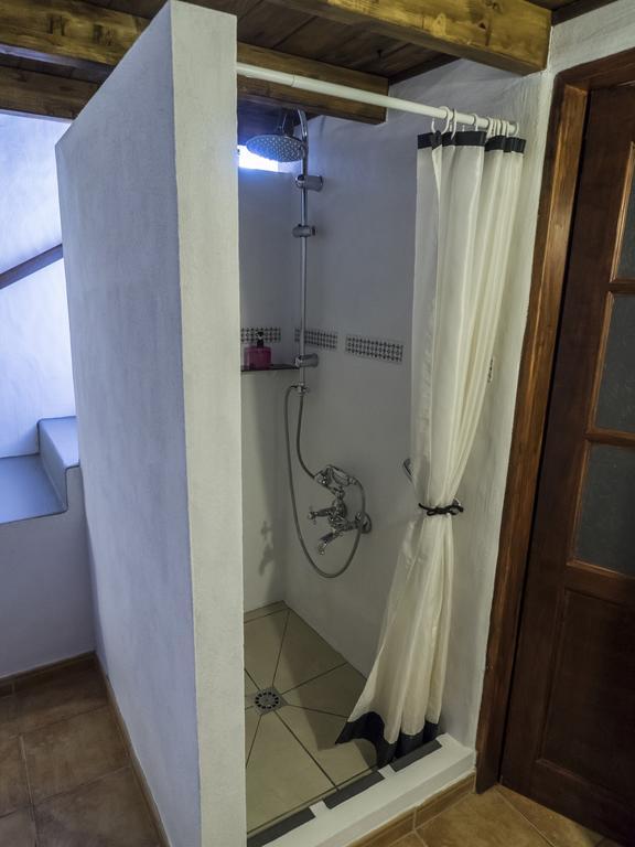 La Bohemia Apartments تيرور المظهر الخارجي الصورة